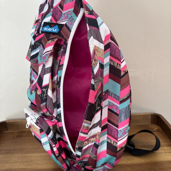 Kavu Pink Black Geometric Design Cotton Canvas Rope Sling Crossbody Backpack - Picture 9 of 12